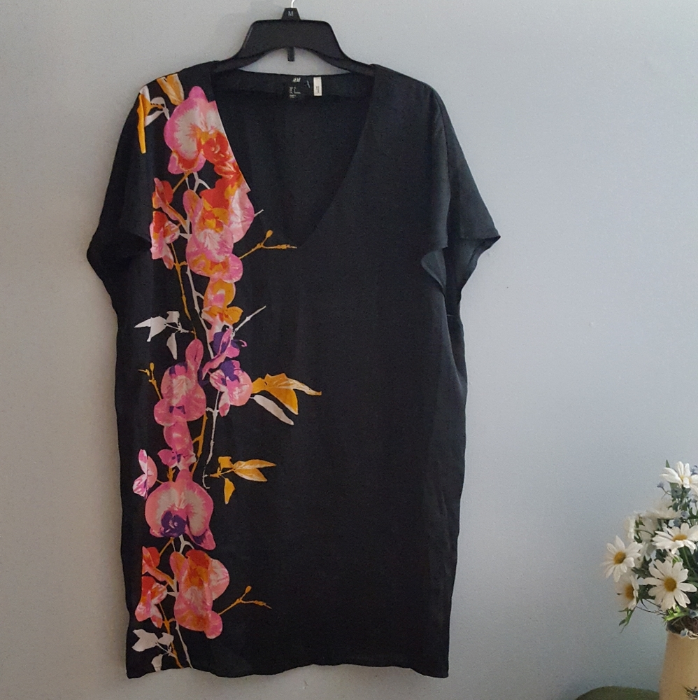 Free❤️ H.M ❤️long Tunic size 6